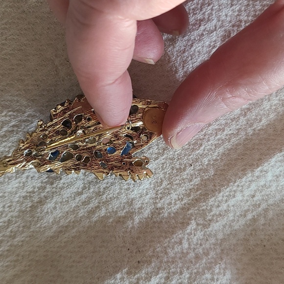 BG Rhinestone Pin - Picture 6 of 8